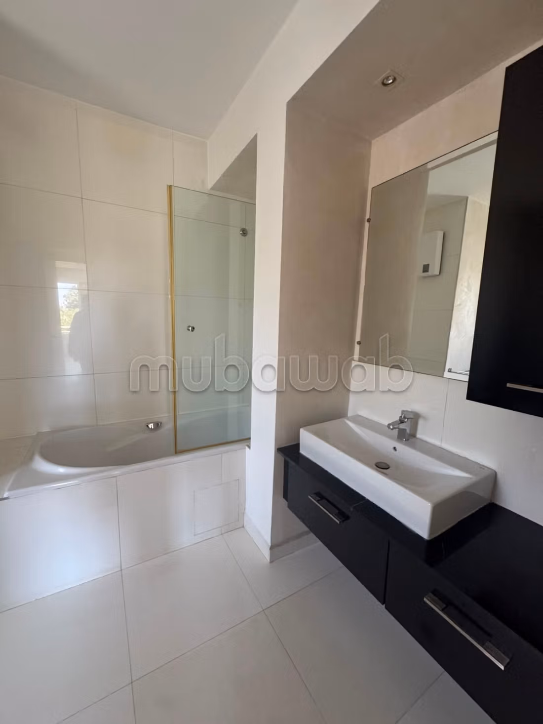Triplex a la location vide a anfa 28000dh