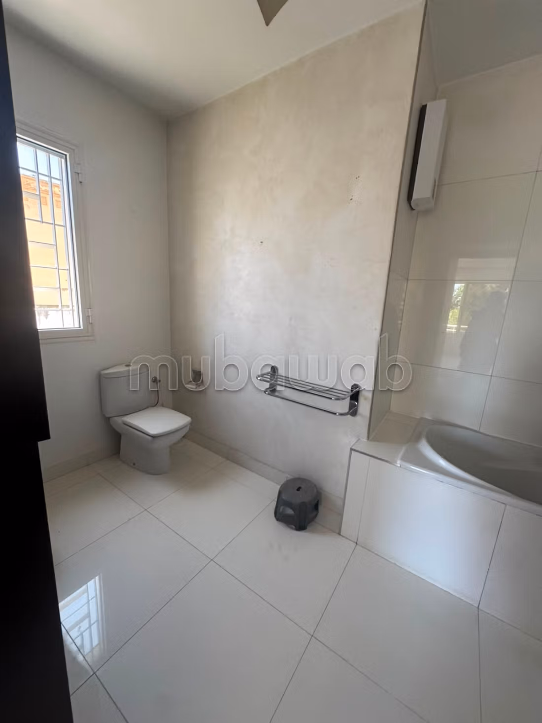 Triplex a la location vide a anfa 28000dh