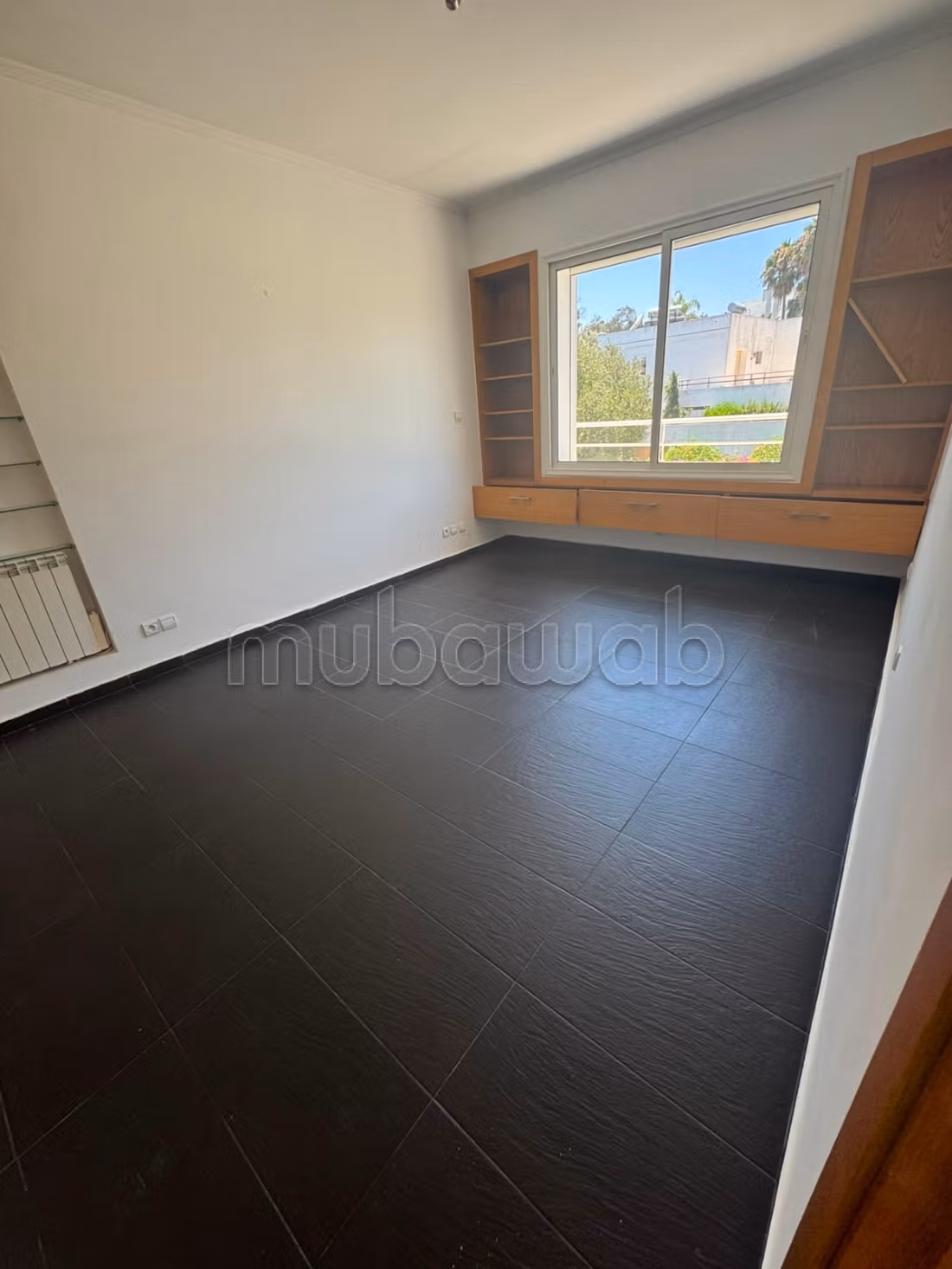 Triplex a la location vide a anfa 28000dh