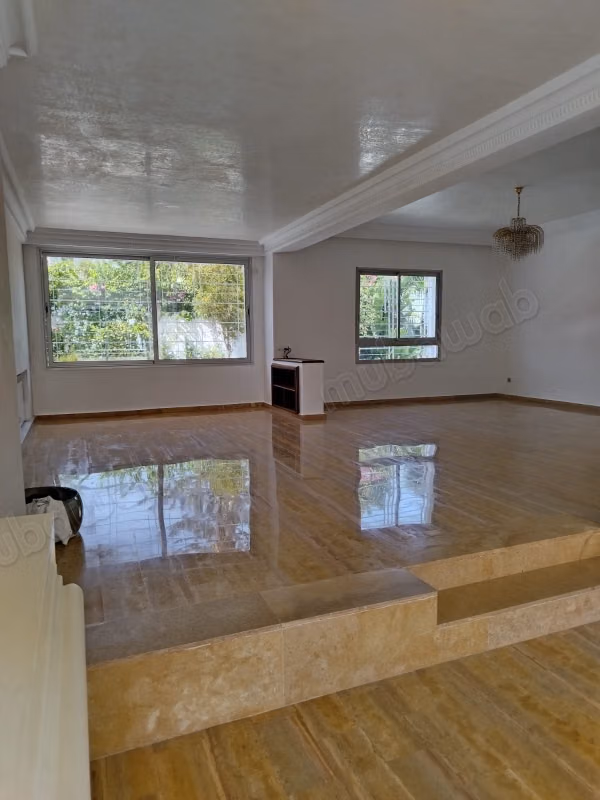 Triplex a la location vide a anfa 28000dh