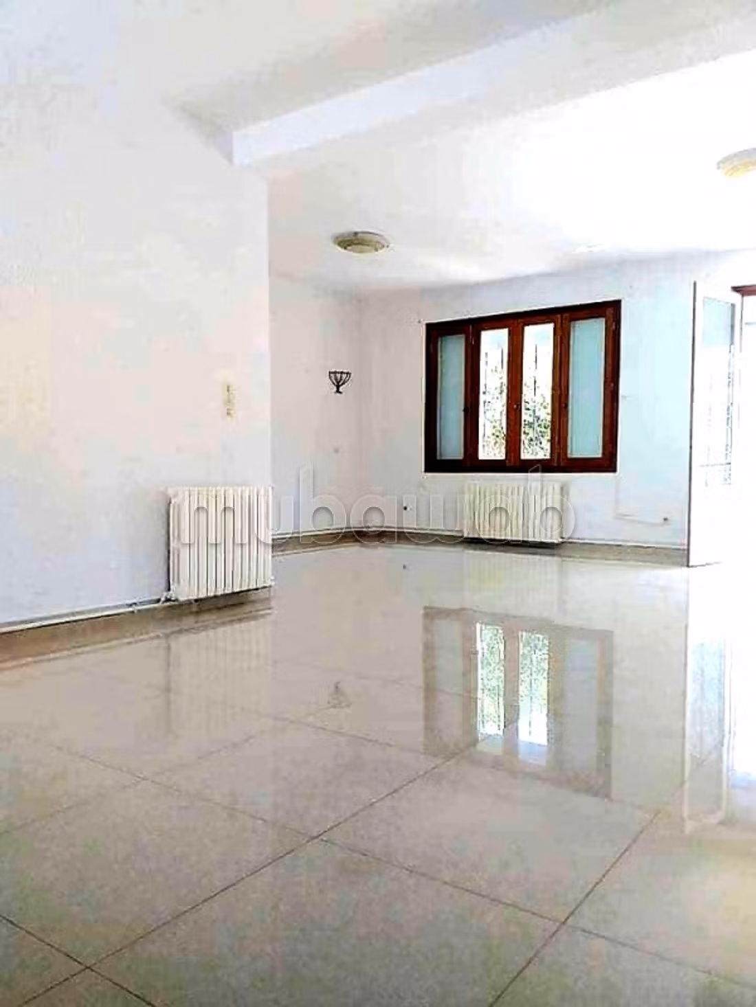 Una villa con piscina a La Marsa