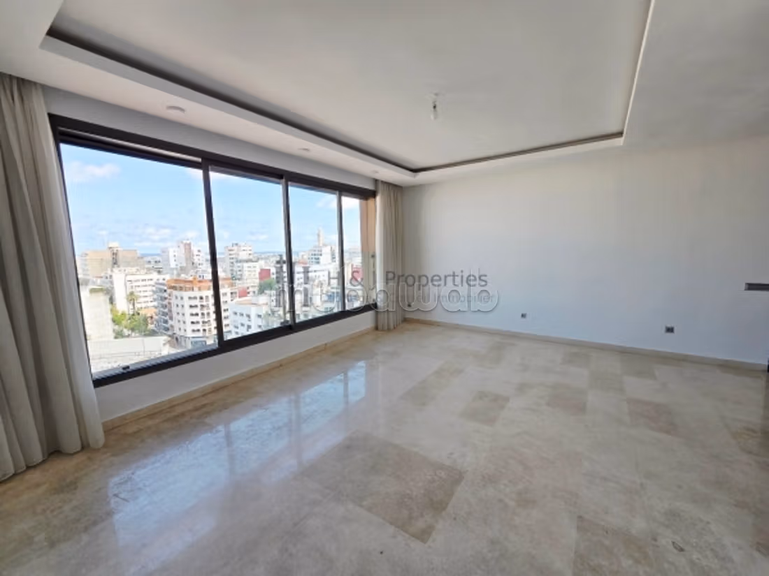 T4 de 134m² – etage eleve – résidence sécurisée — 2