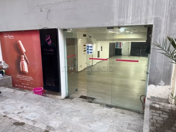Local comercial premium de 216 m2, cerca del blv AnfA,