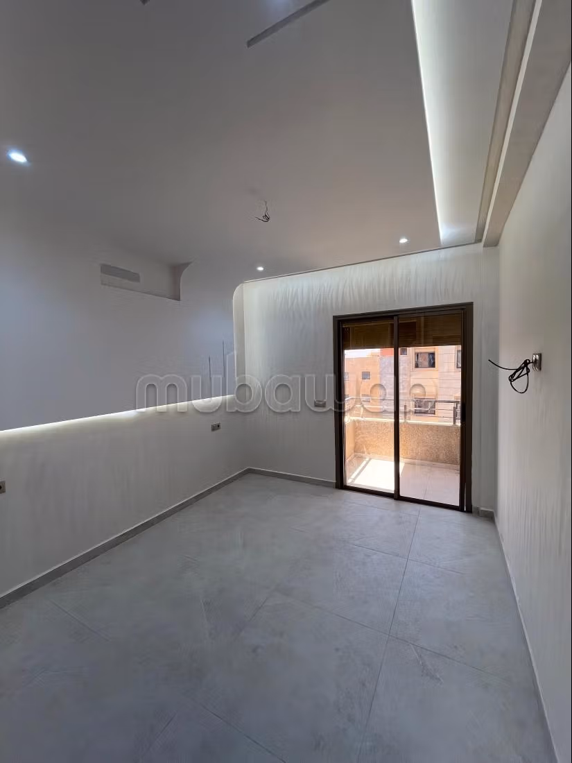 Bel appartement à vendre à Mhamid. 3 jolies chambres. Balcon — 2