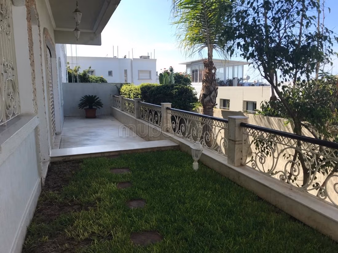 Splandide villa avendre vur sur l’océan