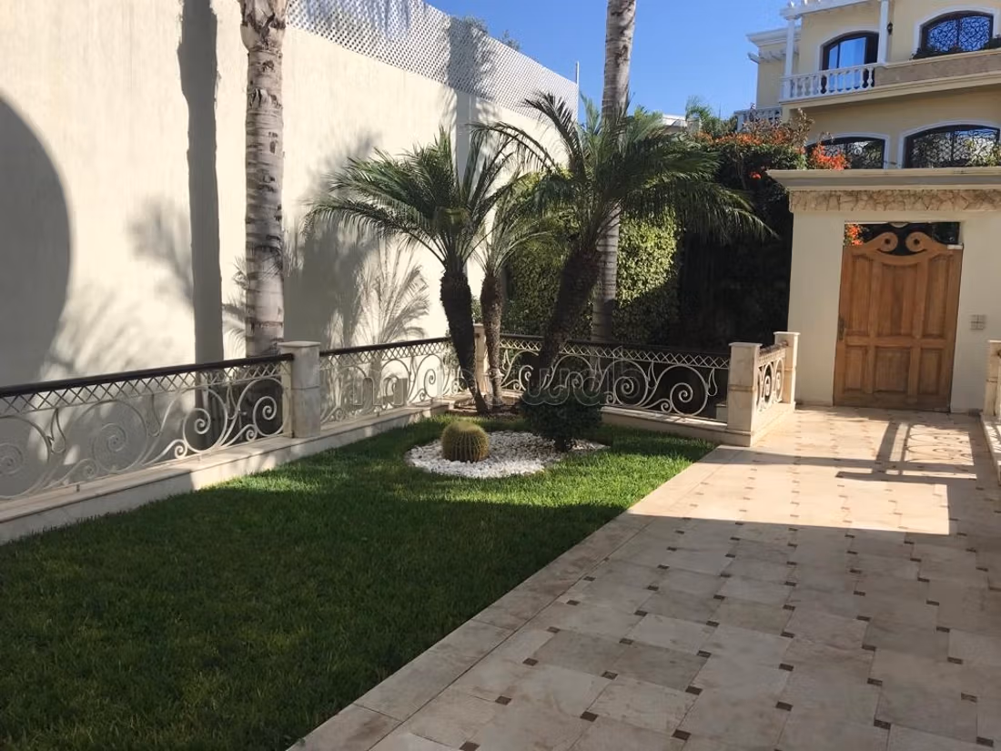 Splandide villa avendre vur sur l’océan