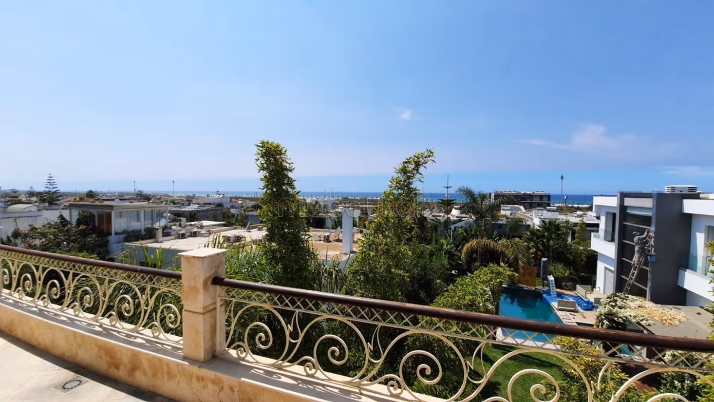 Splandide villa avendre vur sur l’océan