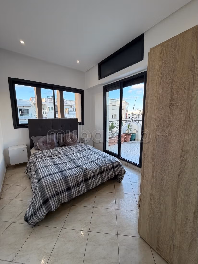 Joli appartement meuble avec terasse a bourgone