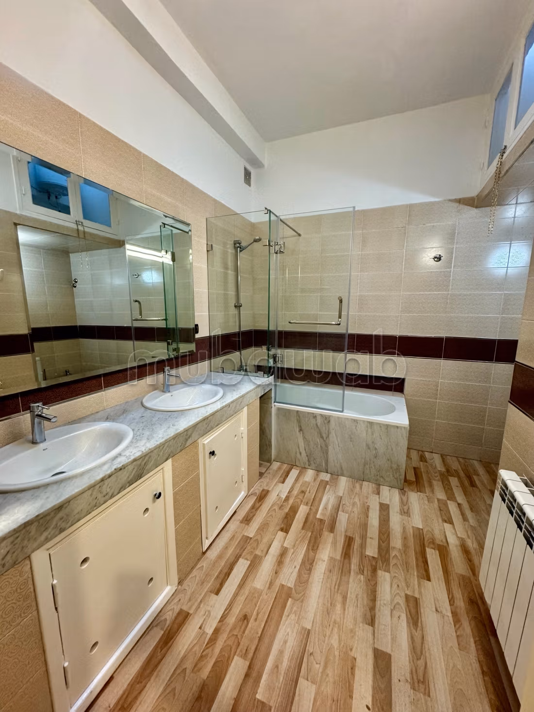 Oasis: 4 bedroom villa / 554 m2 plot / swimming pool