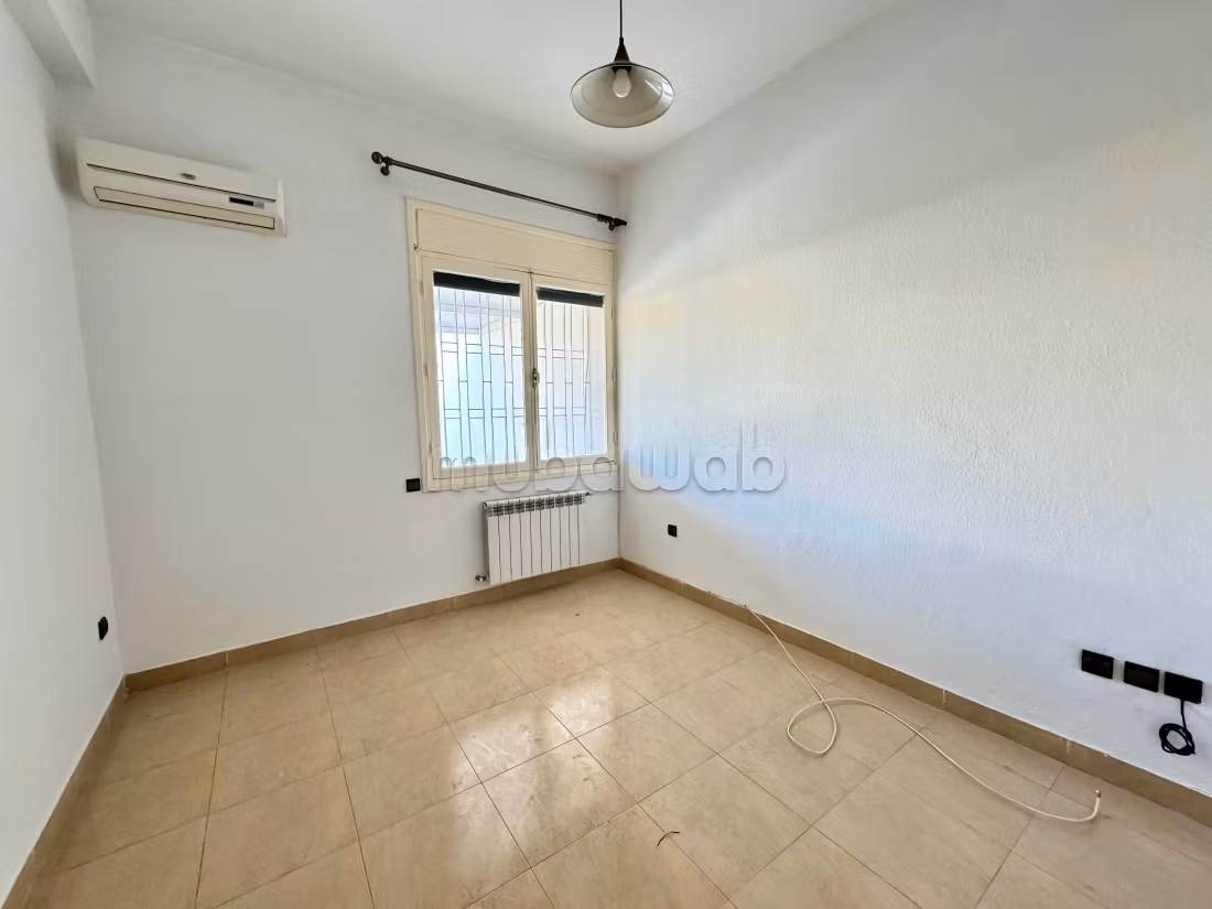 Oasis: 4 bedroom villa / 554 m2 plot / swimming pool