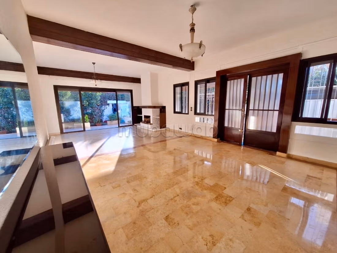 Oasis: 4 bedroom villa / 554 m2 plot / swimming pool