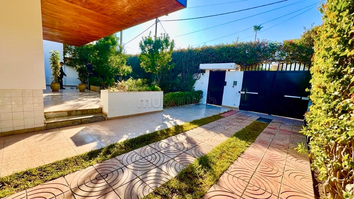 Oasis: 4 bedroom villa / 554 m2 plot / swimming pool