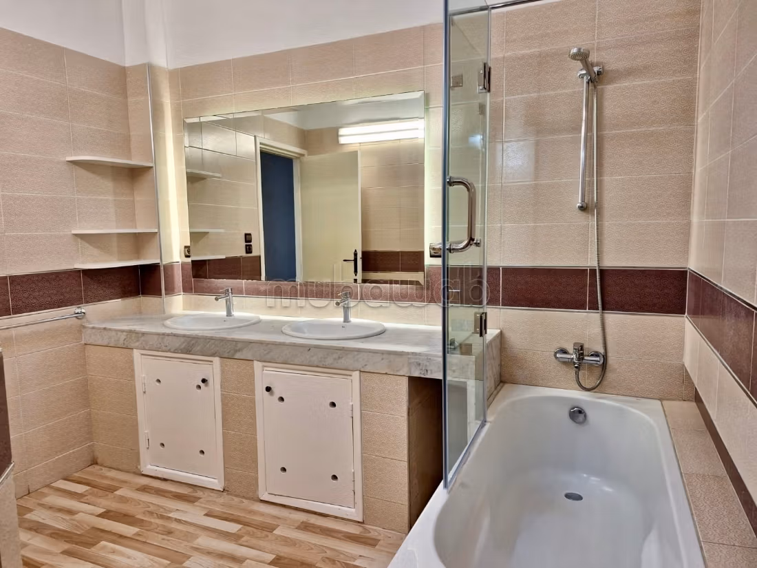 Oasis: 4 bedroom villa / 554 m2 plot / swimming pool