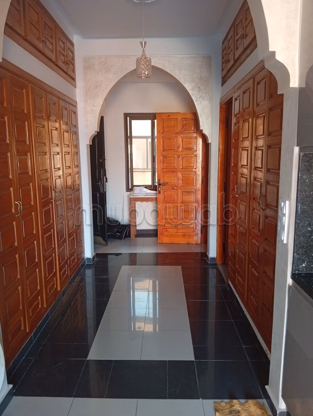 Bel appartement en location à Guéliz.
2 pièces confortables.
Meublé — 5