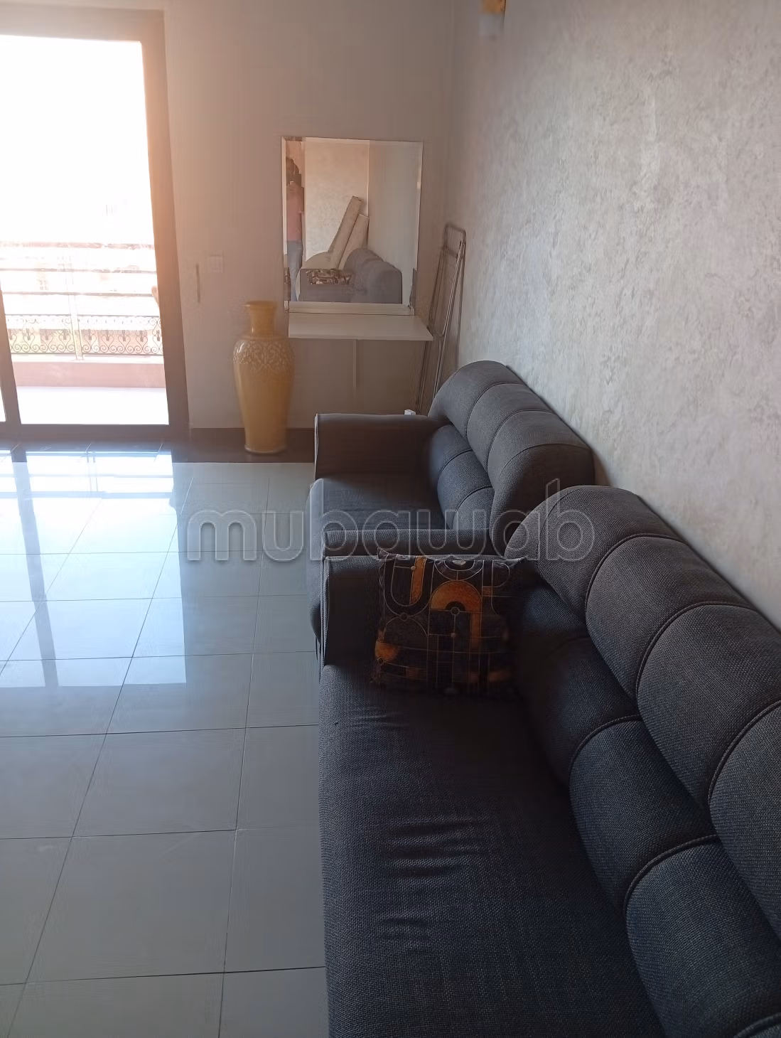 Bel appartement en location à Guéliz.
2 pièces confortables.
Meublé — 6