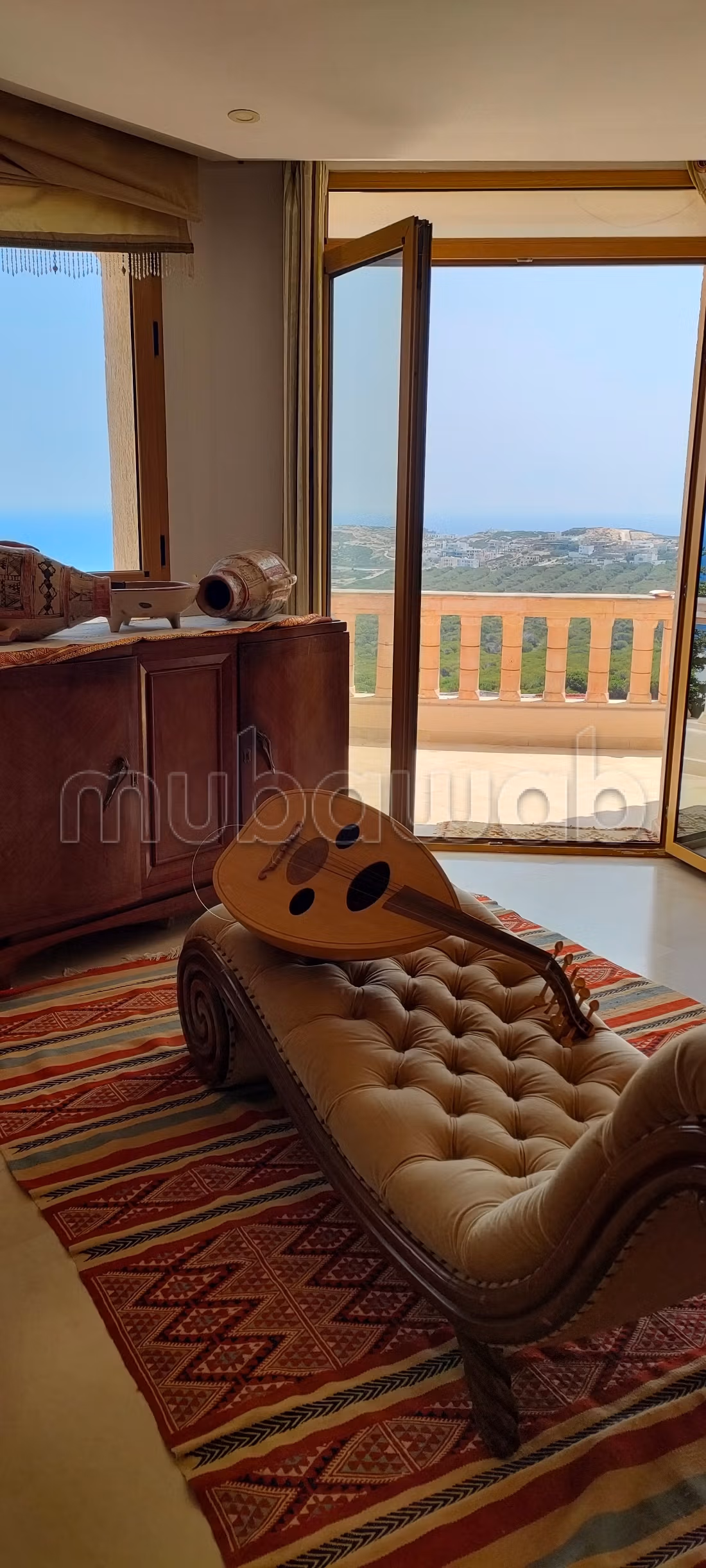 Splendide villa à vendre à La Grotte. 10 chambres. Meublé