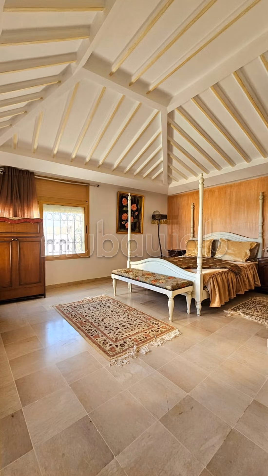 Splendide villa à vendre à La Grotte. 10 chambres. Meublé