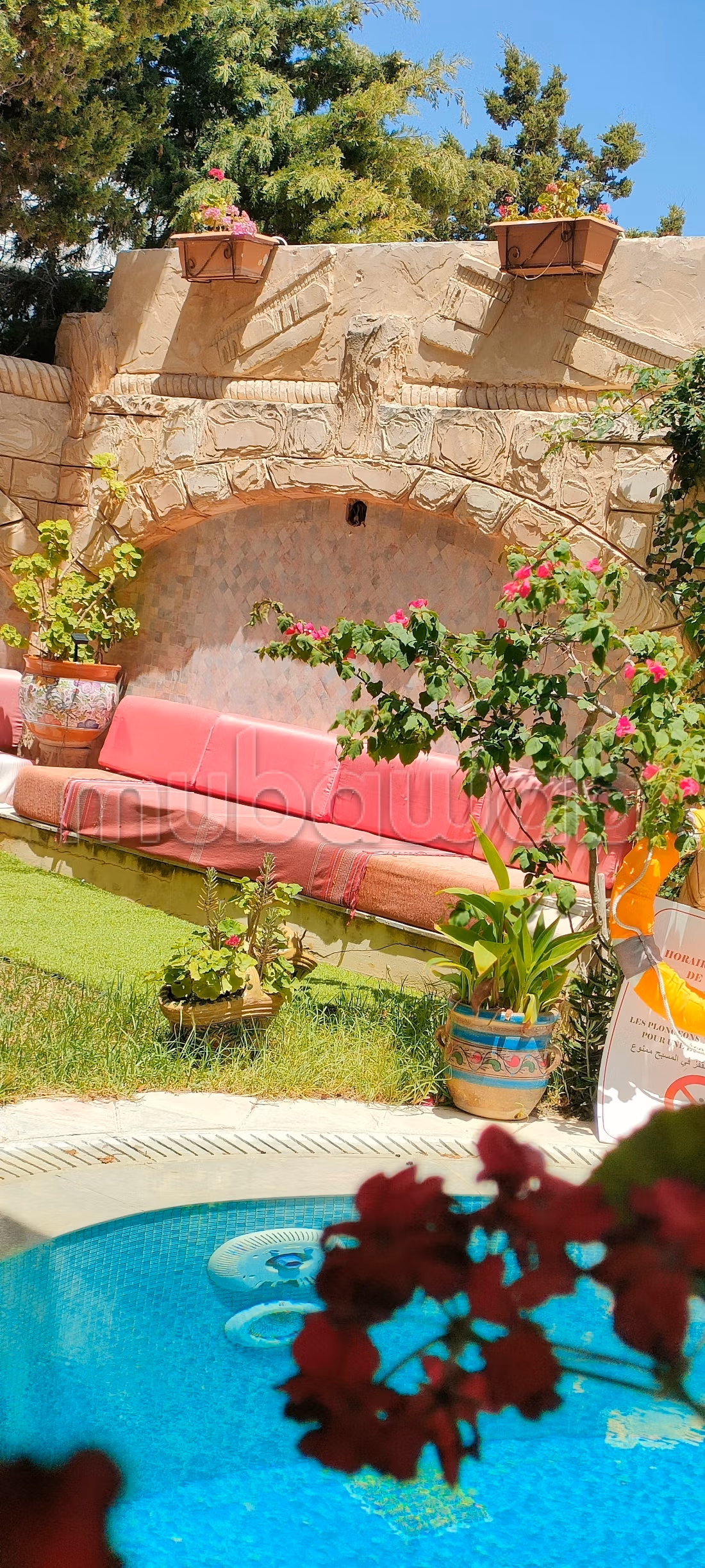 Splendide villa à vendre à La Grotte. 10 chambres. Meublé