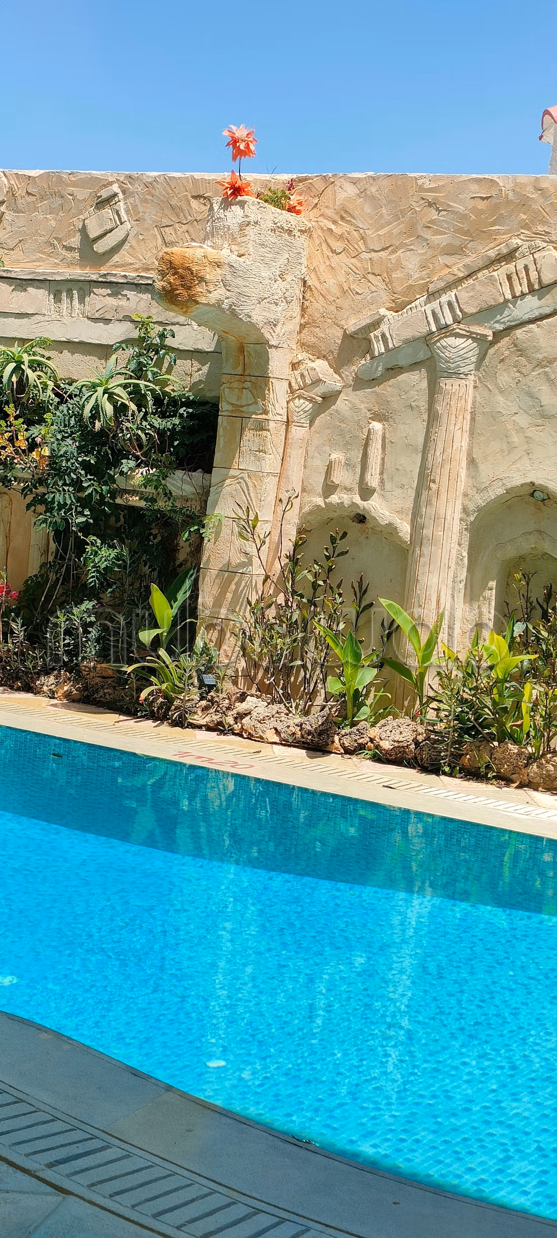 Splendide villa à vendre à La Grotte. 10 chambres. Meublé