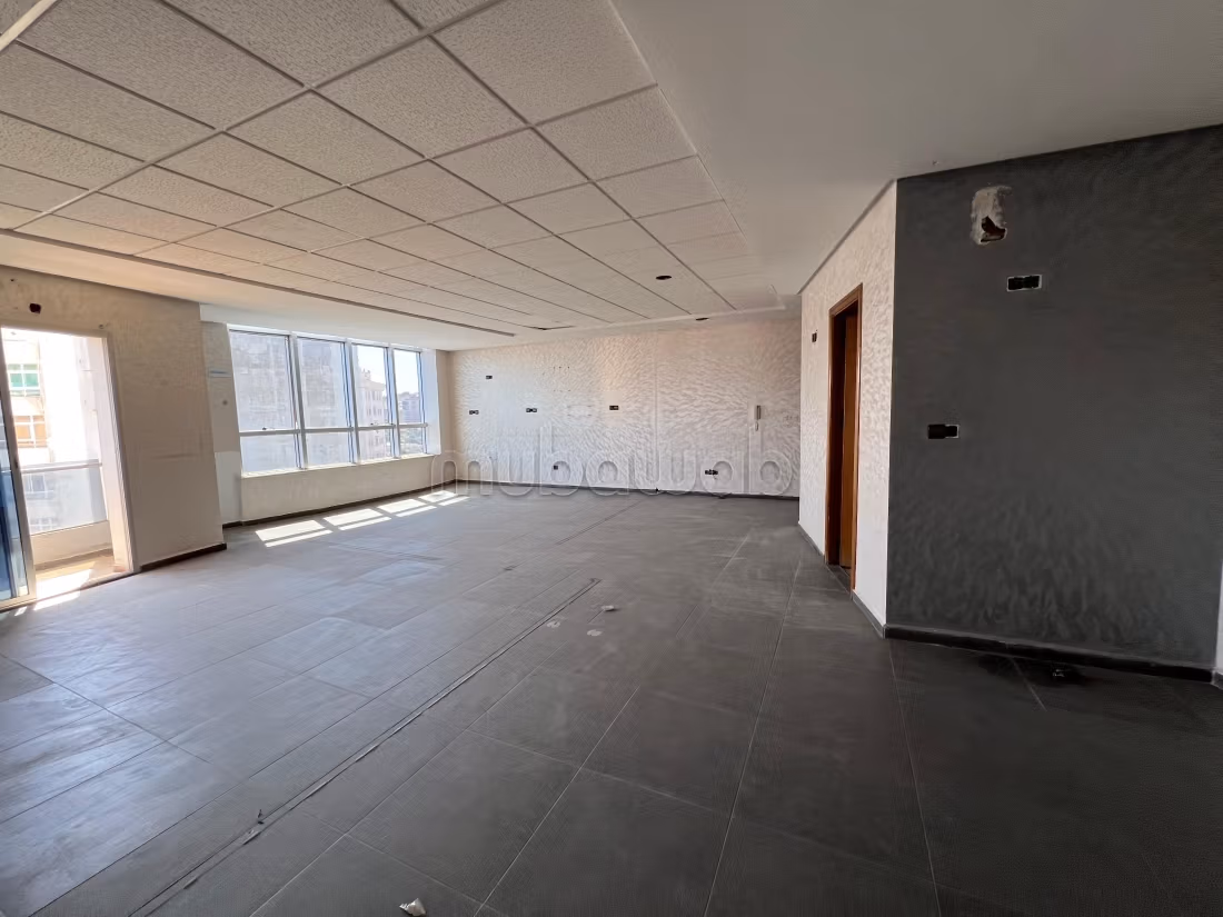 Oficinas en venta o alquiler en Hamria
