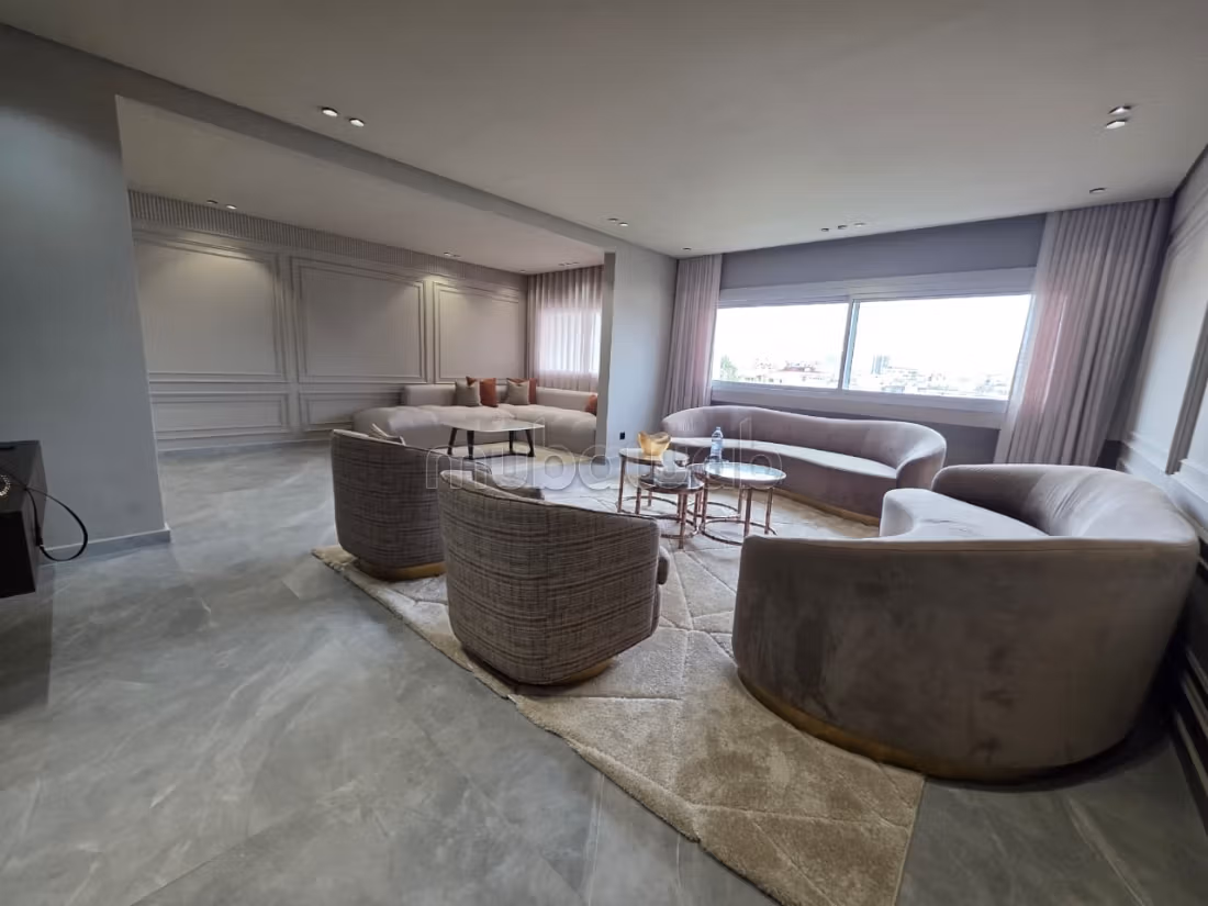LUXUEUX appart MEUBLÉ à louer Bd Moulay Youssef — 4