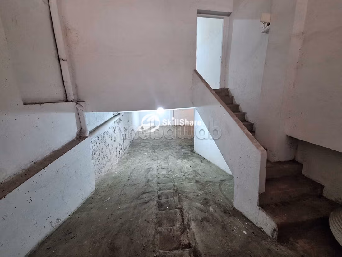 Local comercial en venta en Borgoña – 366 m²