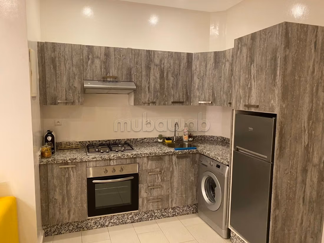 Chic studio meublé sur résidence sécurisée à louer — 6
