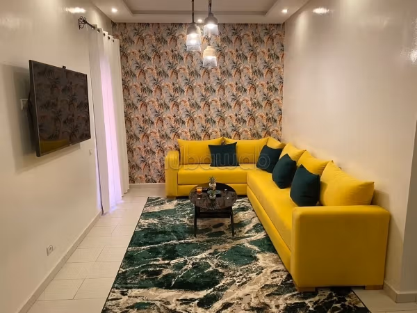 Chic studio meublé sur résidence sécurisée à louer
