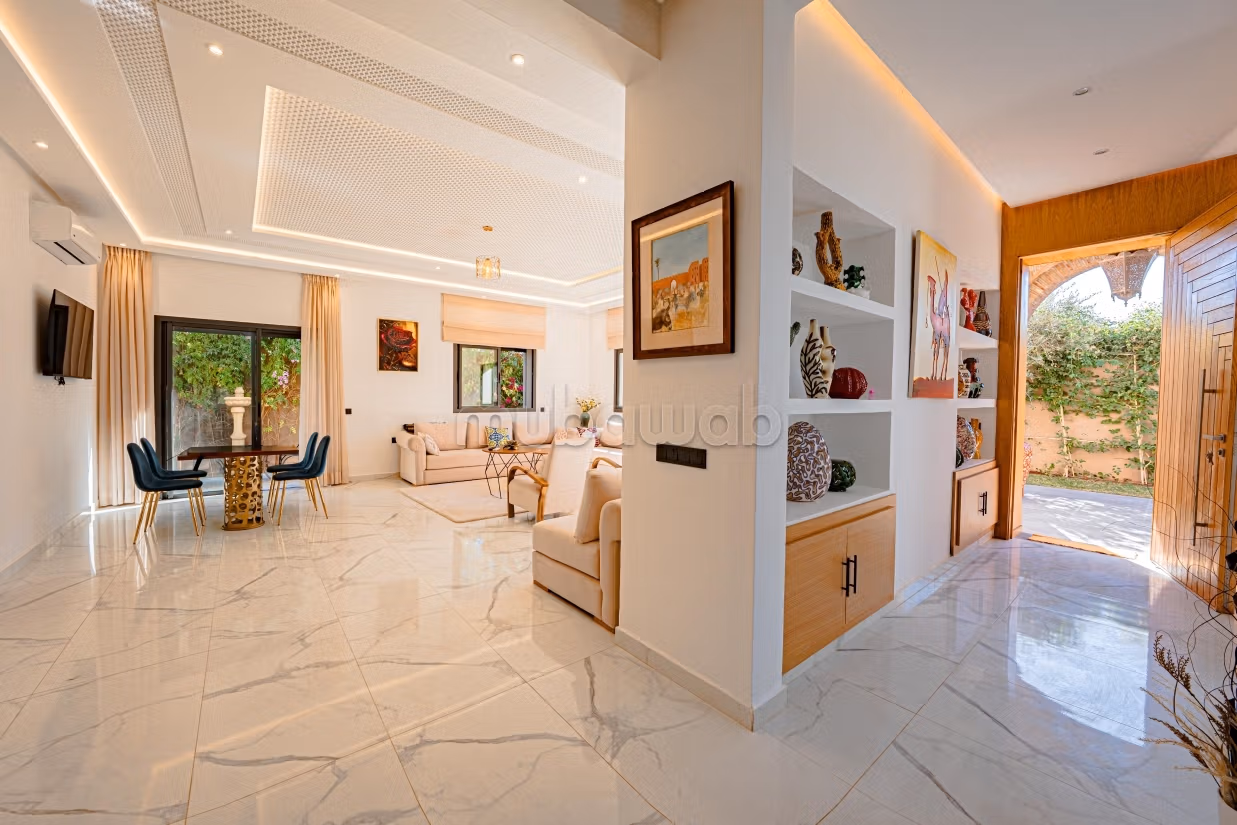 Mooie villa te koop tussen de rivieren. 5 kamers. Gemeubileerd