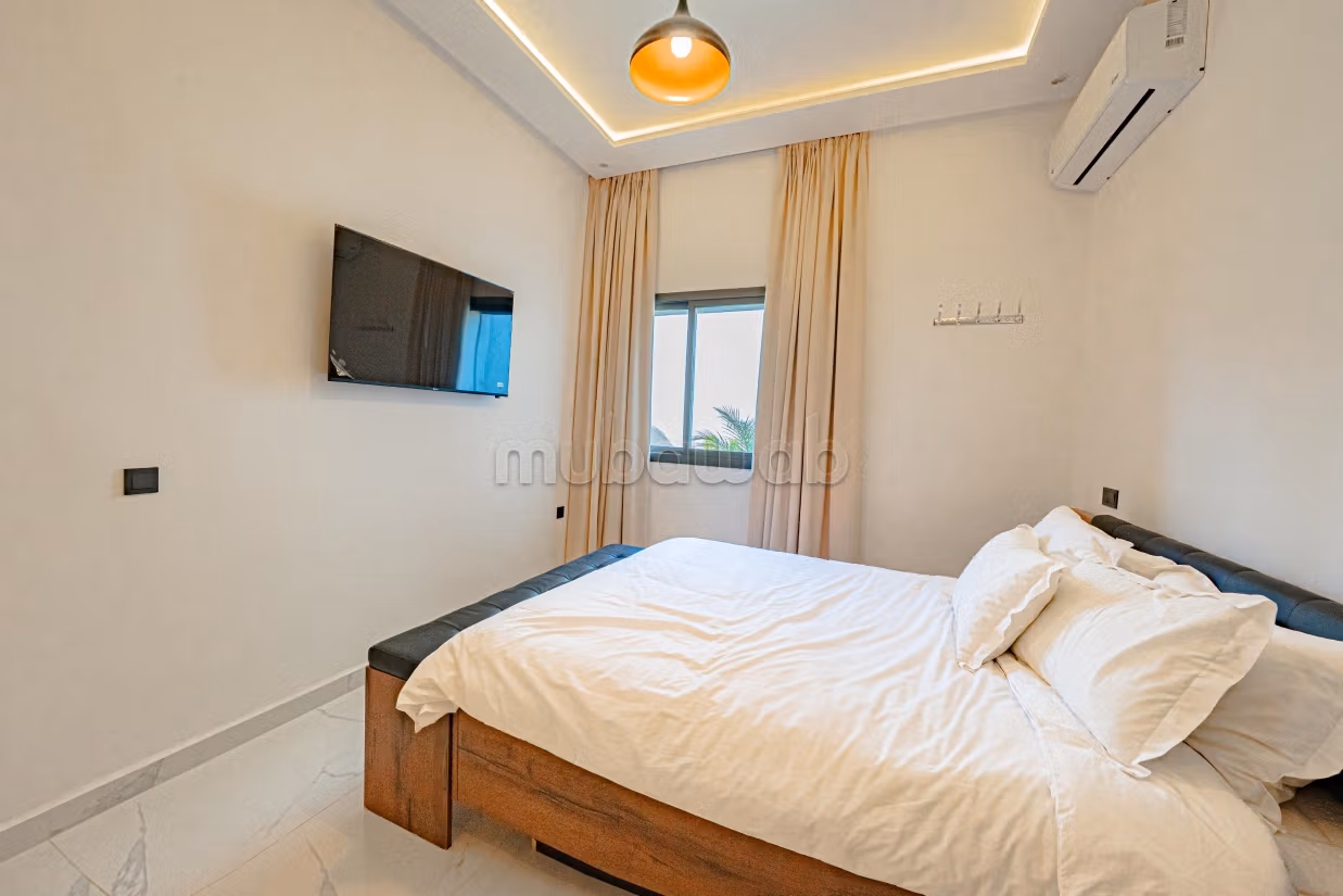 Mooie villa te koop tussen de rivieren. 5 kamers. Gemeubileerd