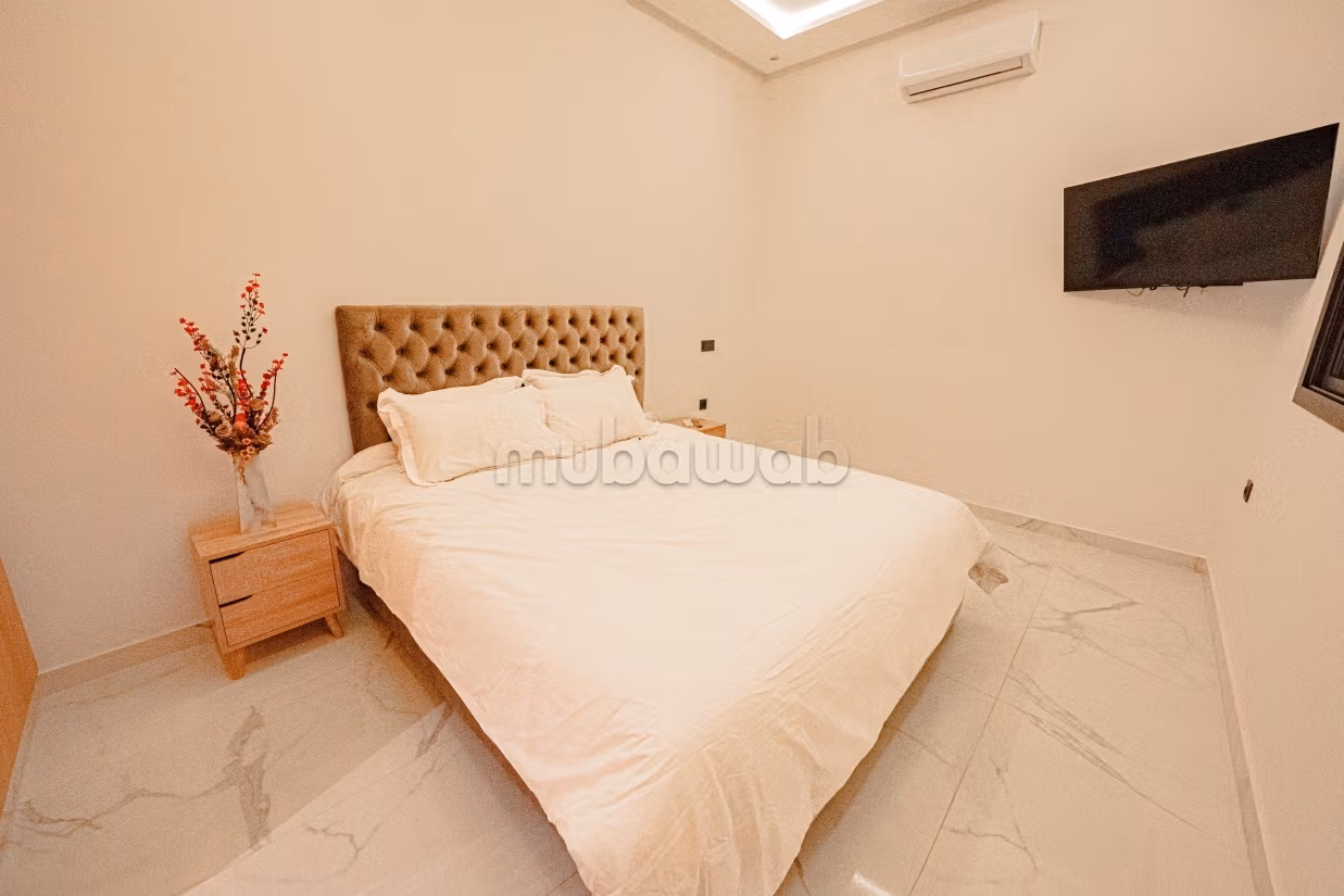 Mooie villa te koop tussen de rivieren. 5 kamers. Gemeubileerd