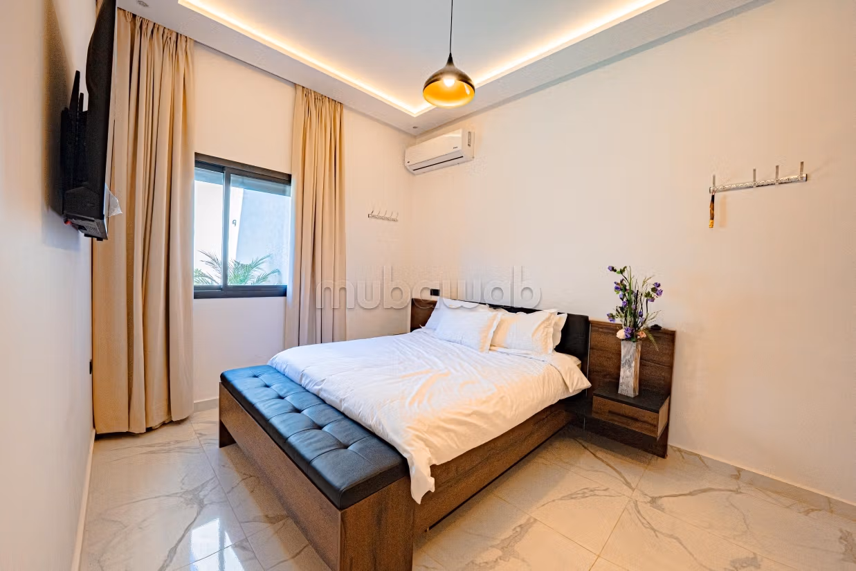 Mooie villa te koop tussen de rivieren. 5 kamers. Gemeubileerd