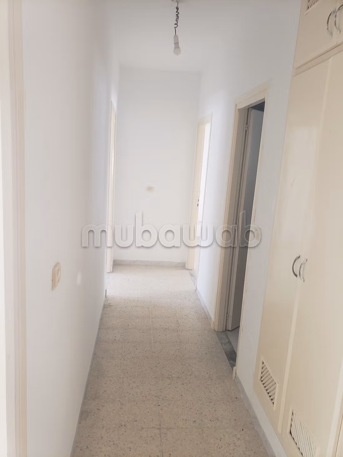Appart en parfait état salon et deux chambres