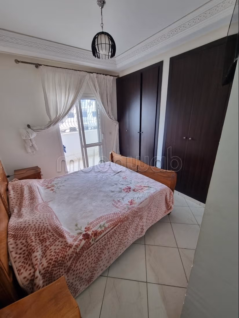 Bel appartement à vendre à Tilila.
Superficie 71 m².
Antenne parabolique, résidence sécurisée — 2