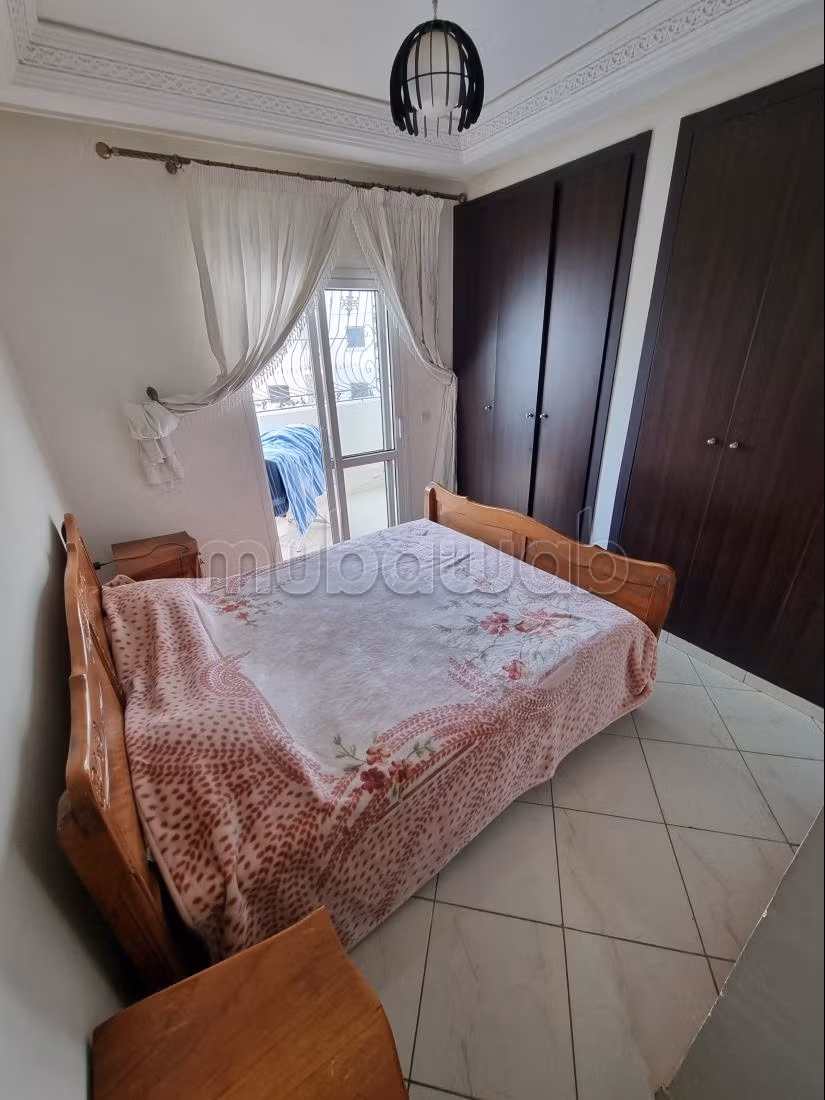 Bel appartement à vendre à Tilila.
Superficie 71 m².
Antenne parabolique, résidence sécurisée — 3