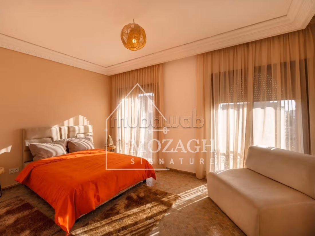 Magnificent 4-bedroom villa with heated pool