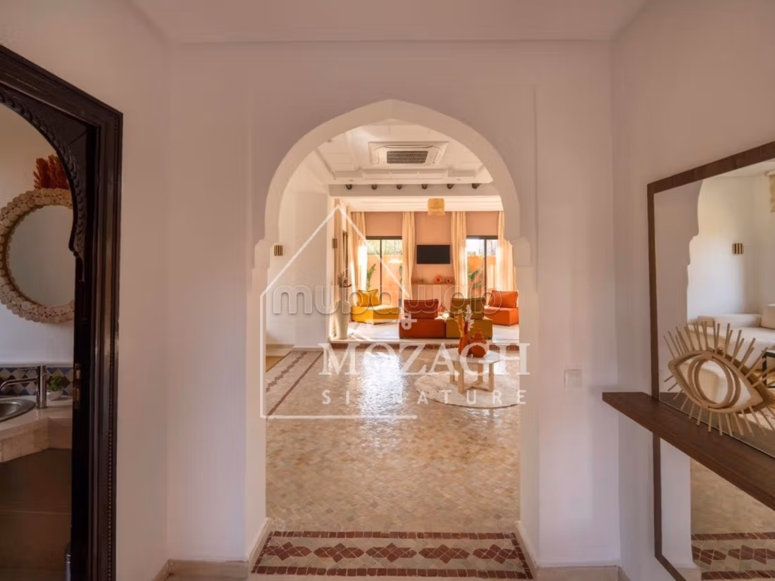 Magnificent 4-bedroom villa with heated pool