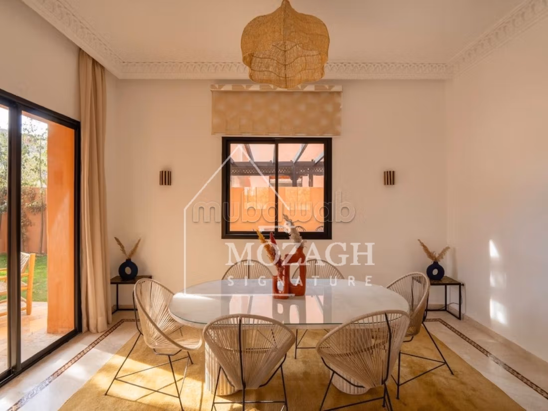 Magnificent 4-bedroom villa with heated pool