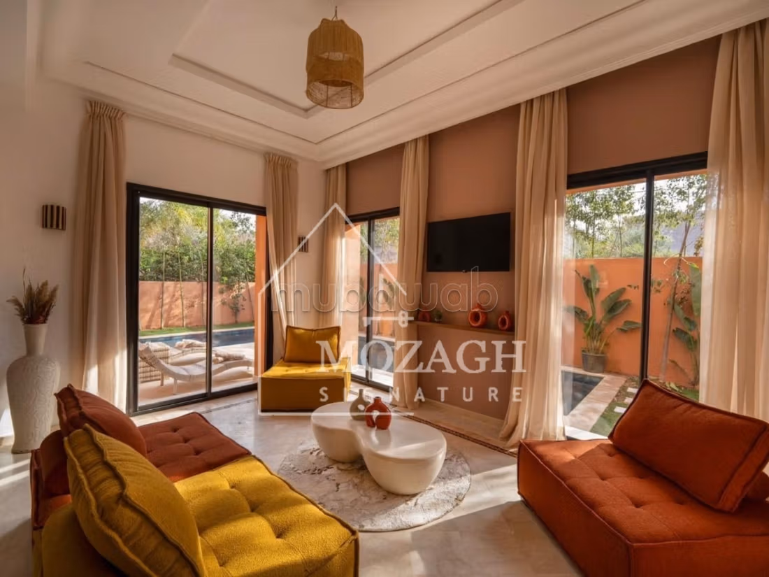 Magnificent 4-bedroom villa with heated pool