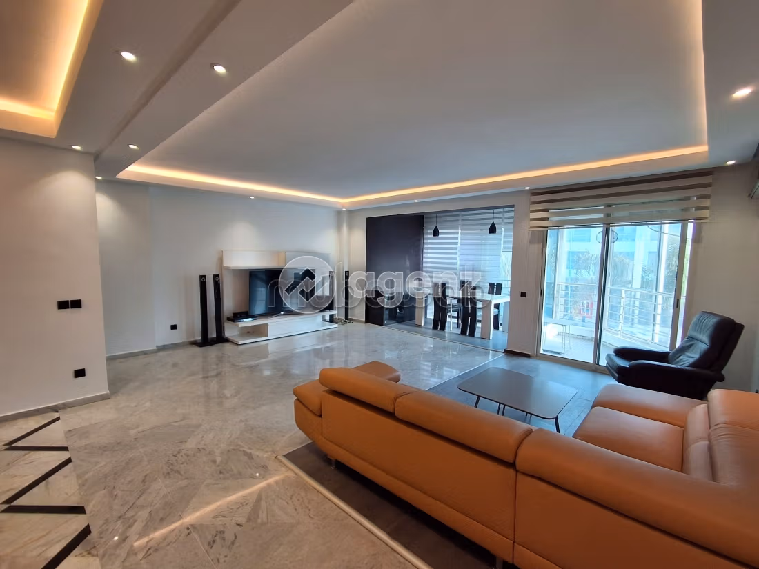 Appartement à vendre 280 m², 3 chambres Racine Casablanca
