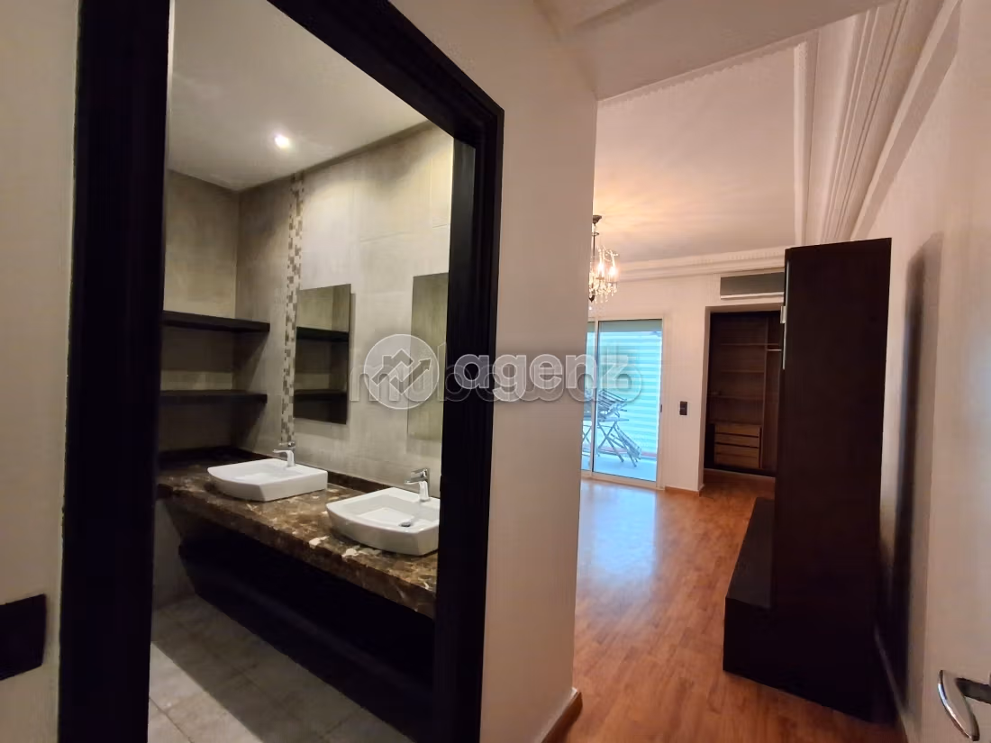 Appartement 280 m² f Racine — 18
