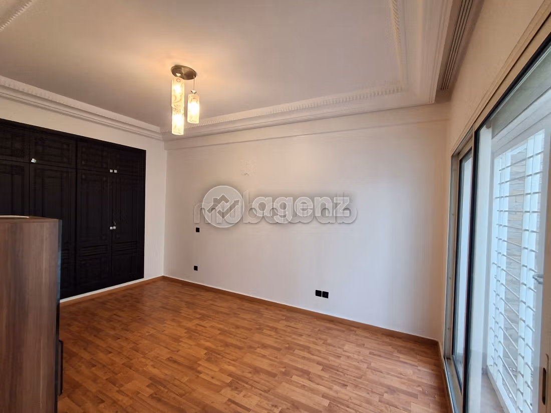 Appartement à vendre 280 m², 3 chambres Racine Casablanca — 3