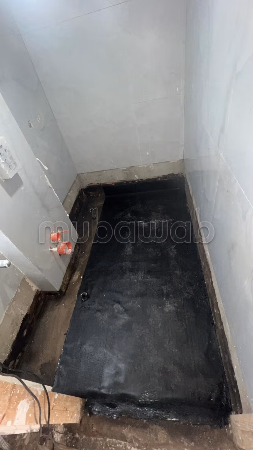Des appartements et un local commercial à vendre