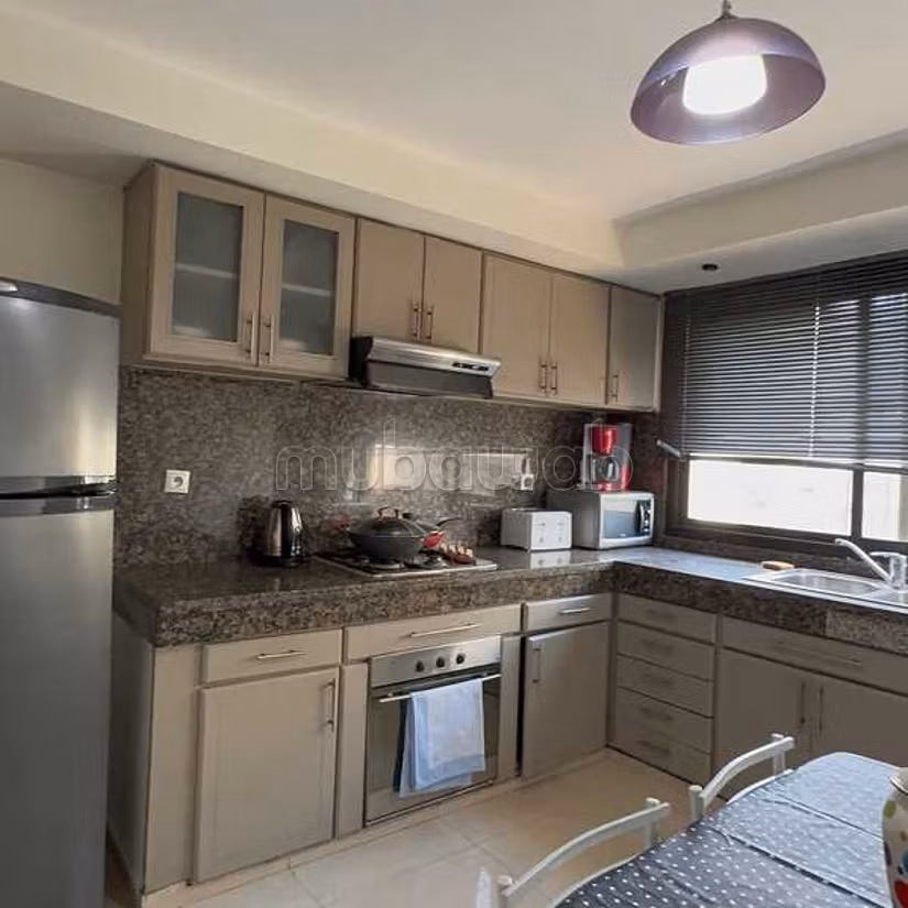 Appartement à Louer de 93.0 m² à Casablanca, Racine