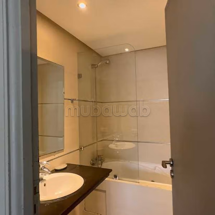 Appartement à Louer de 93.0 m² à Casablanca, Racine