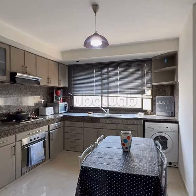 Appartement à Louer de 93.0 m² à Casablanca, Racine