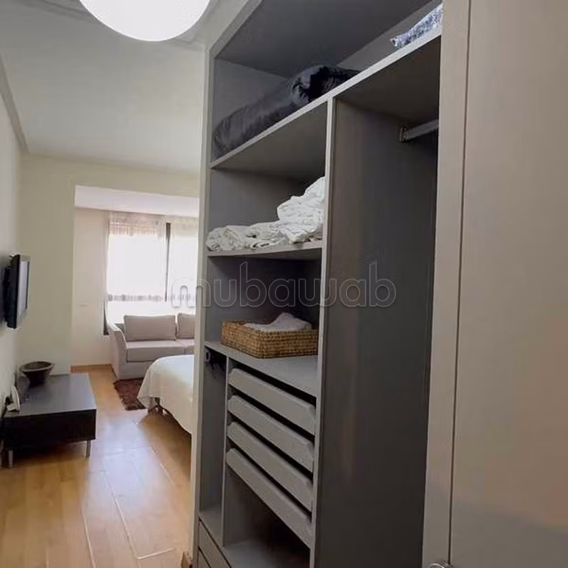 Appartement à Louer de 93.0 m² à Casablanca, Racine