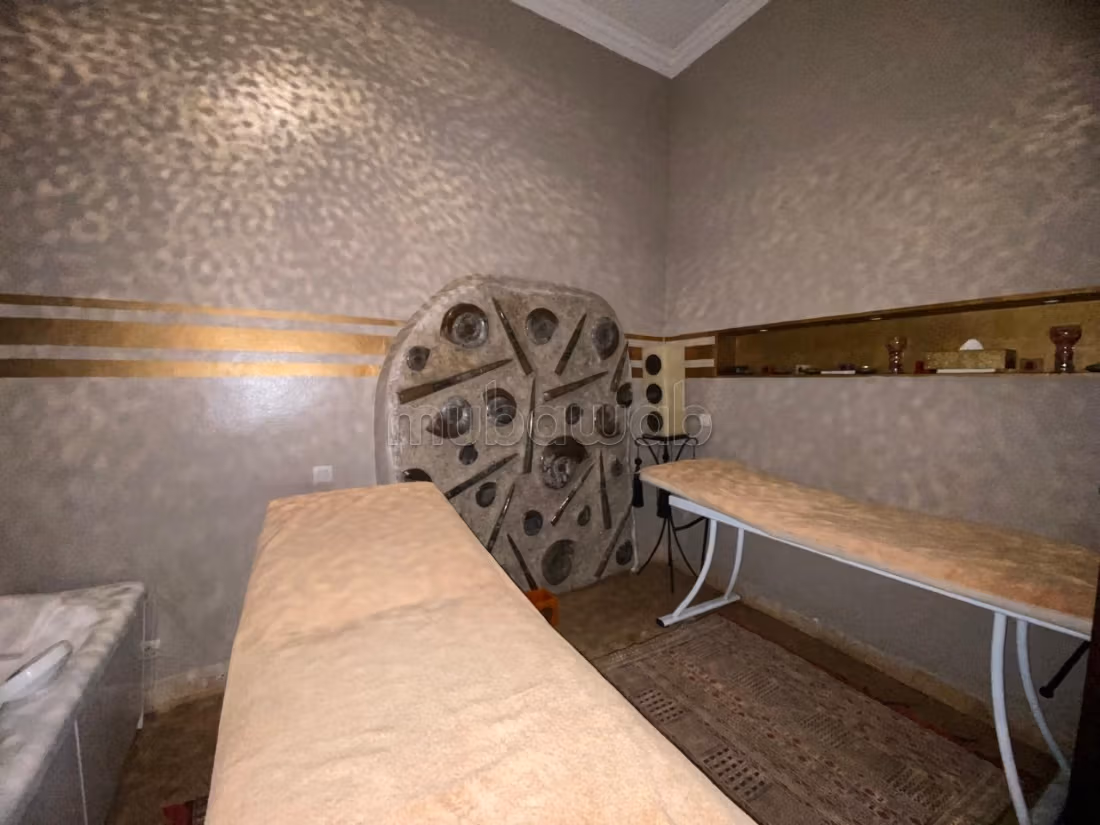 Vente riad maison d’hote titree a quartier azbezte