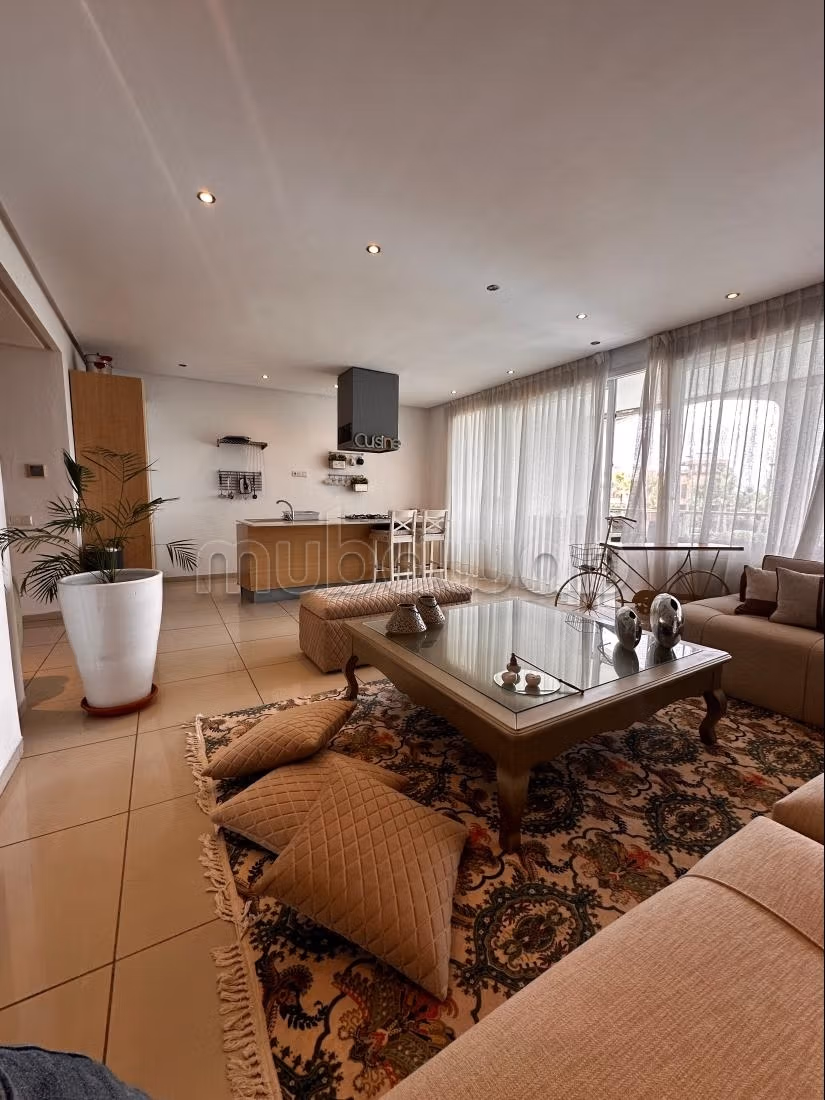 Imagine your new life between pool and beach...