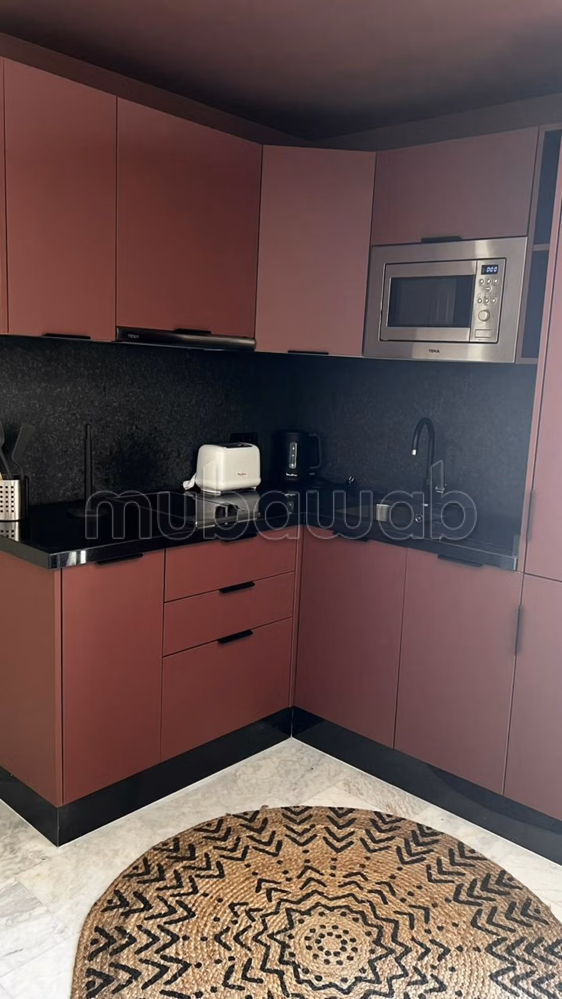 Studio moderno e arredato in affitto - Oasi